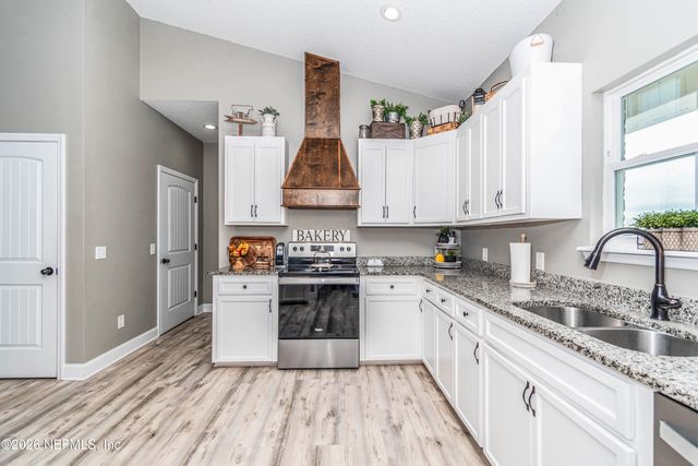 11630 SILVER MEADOW Drive, Glen St. Mary, FL 32040