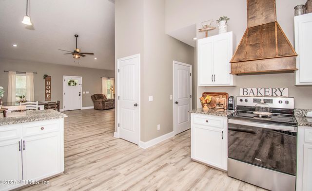 11630 SILVER MEADOW Drive, Glen St. Mary, FL 32040