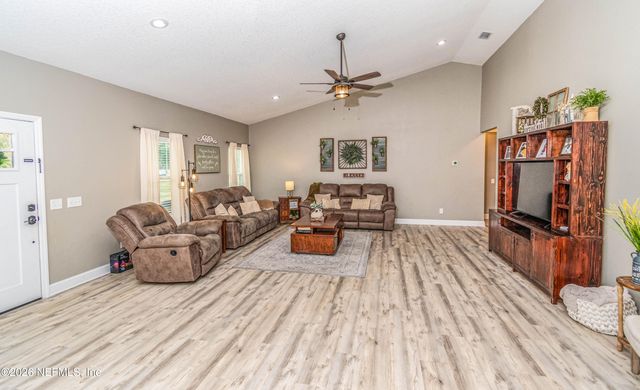 11630 SILVER MEADOW Drive, Glen St. Mary, FL 32040