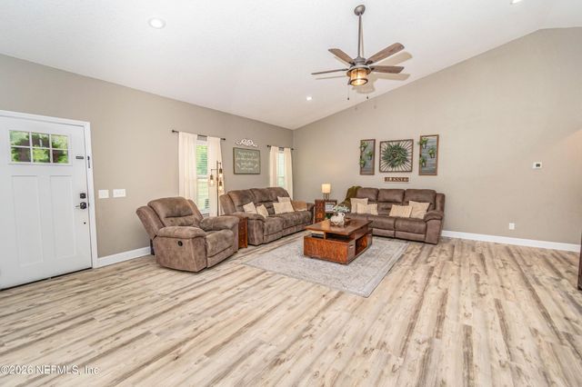 11630 SILVER MEADOW Drive, Glen St. Mary, FL 32040