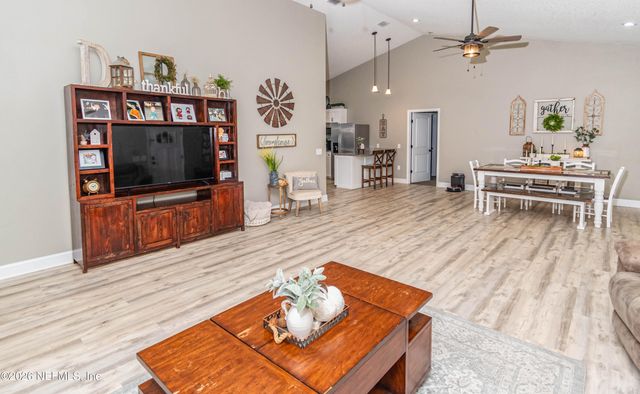 11630 SILVER MEADOW Drive, Glen St. Mary, FL 32040