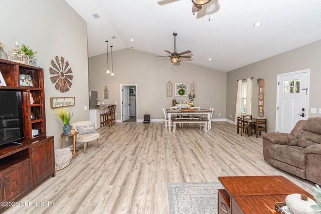 11630 SILVER MEADOW Drive, Glen St. Mary, FL 32040