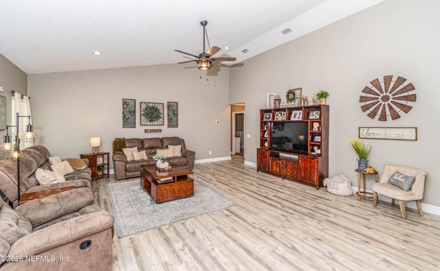 11630 SILVER MEADOW Drive, Glen St. Mary, FL 32040