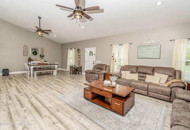 11630 SILVER MEADOW Drive, Glen St. Mary, FL 32040