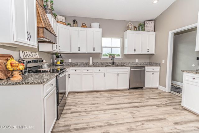 11630 SILVER MEADOW Drive, Glen St. Mary, FL 32040