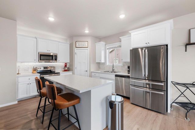 W6529 E STEAMBOAT LANE, Appleton, WI 54115