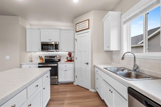 W6529 E STEAMBOAT LANE, Appleton, WI 54115