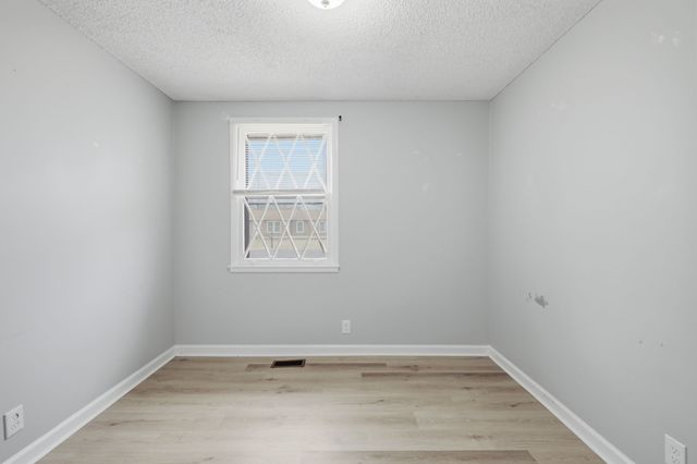 235 Southburn Dr, Hendersonville, TN 37075