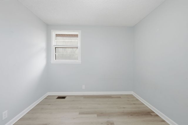 235 Southburn Dr, Hendersonville, TN 37075