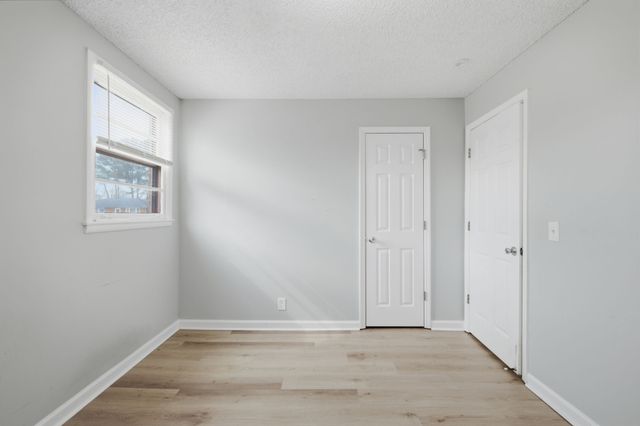 235 Southburn Dr, Hendersonville, TN 37075