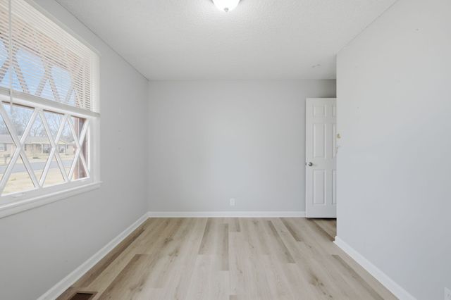 235 Southburn Dr, Hendersonville, TN 37075