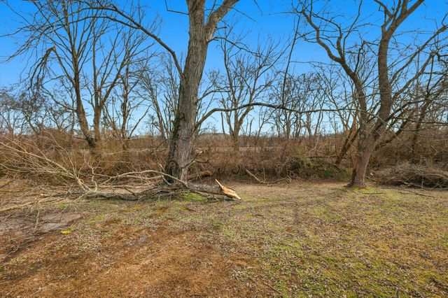 235 Southburn Dr, Hendersonville, TN 37075