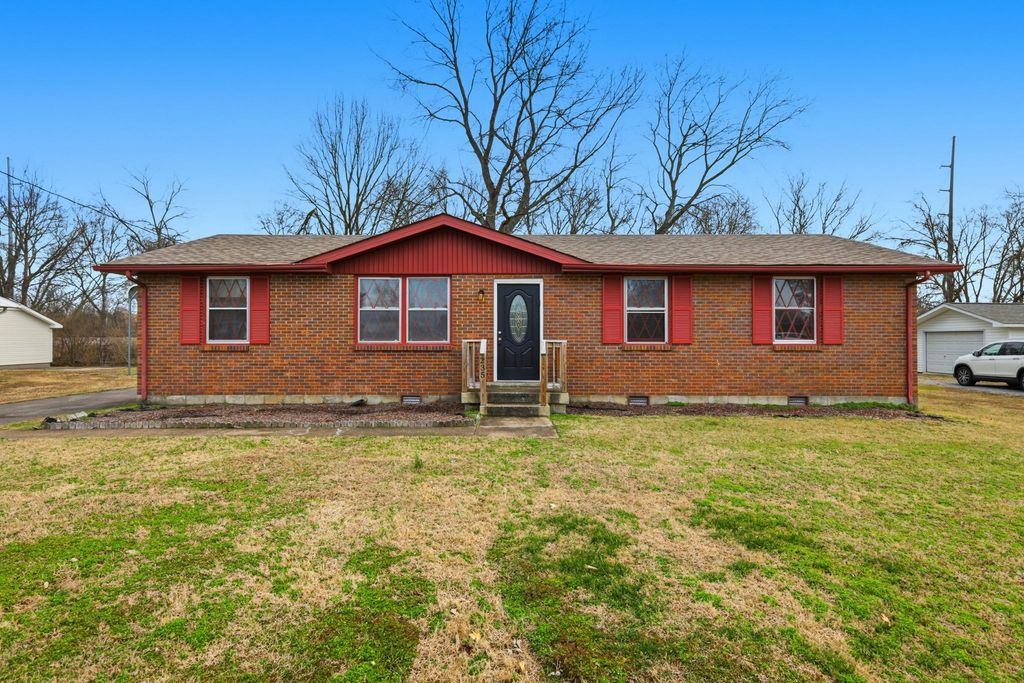 235 Southburn Dr, Hendersonville, TN 37075