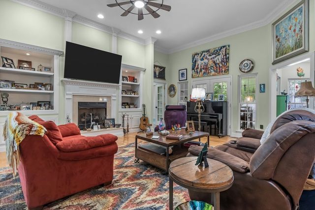 1019 Morningside Dr, Kingston Springs, TN 37082