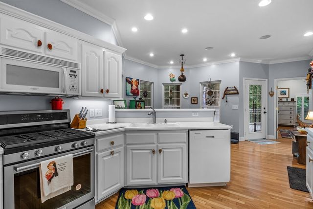 1019 Morningside Dr, Kingston Springs, TN 37082