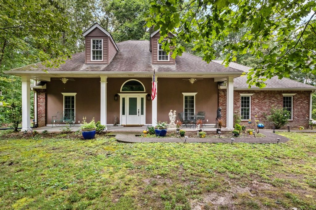 1019 Morningside Dr, Kingston Springs, TN 37082