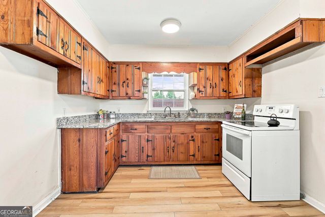 209 Lagrange Street, Newnan, GA 30263