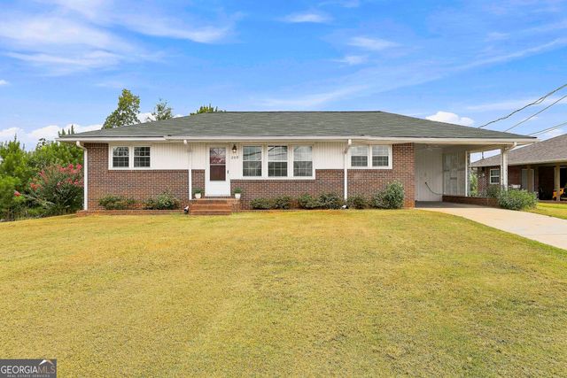 209 Lagrange Street, Newnan, GA 30263