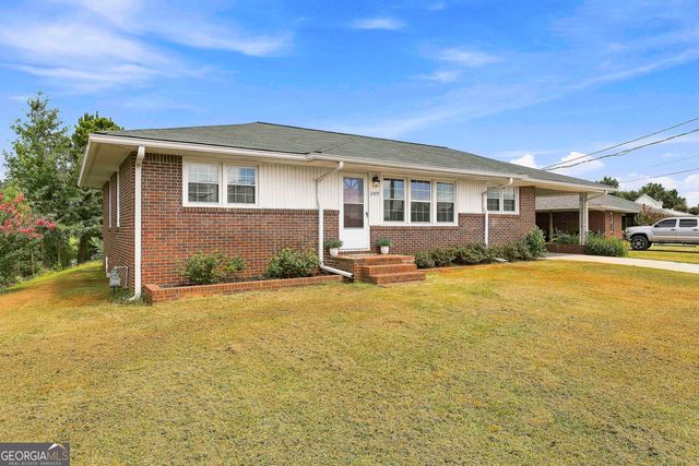 209 Lagrange Street, Newnan, GA 30263