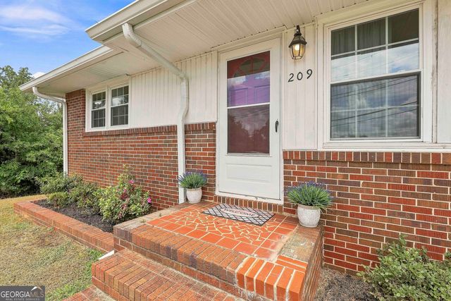 209 Lagrange Street, Newnan, GA 30263