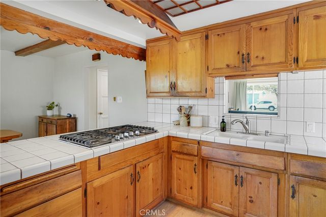 18309 Purche Avenue, Torrance, CA 90504