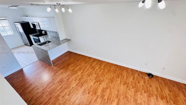 5610 NW 114th Pl 205, Doral, FL 33178