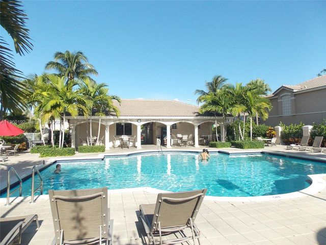 5610 NW 114th Pl 205, Doral, FL 33178