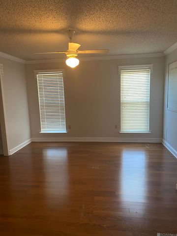 1749 Stonegate Ct, Baton Rouge, LA 70815