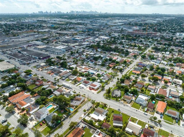 901 E 32nd Street, Hialeah, FL 33013