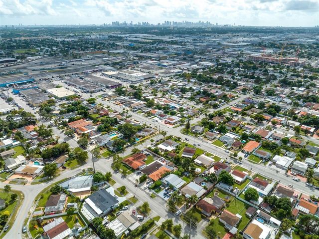 901 E 32nd Street, Hialeah, FL 33013