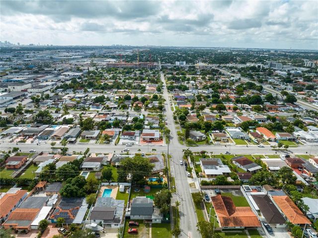 901 E 32nd Street, Hialeah, FL 33013