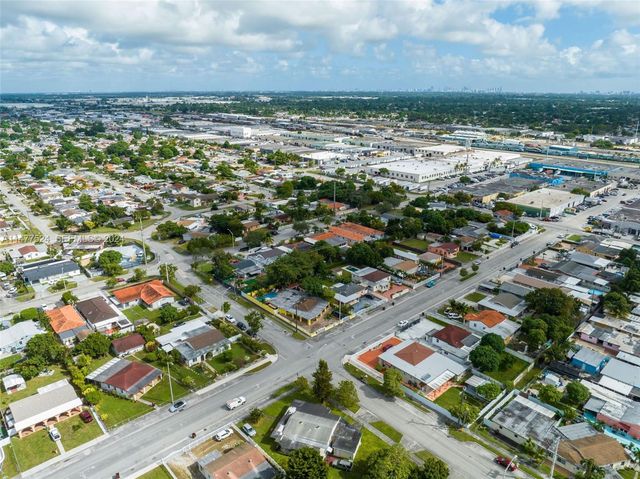 901 E 32nd Street, Hialeah, FL 33013