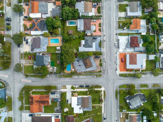 901 E 32nd Street, Hialeah, FL 33013