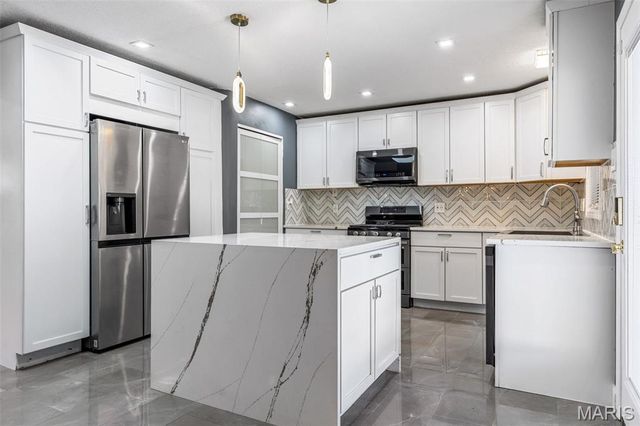 1011 Geringer Court, Ferguson, MO 63135