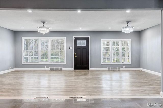 1011 Geringer Court, Ferguson, MO 63135