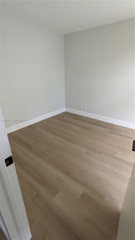 501 Three Islands Blvd 112, Hallandale Beach, FL 33009