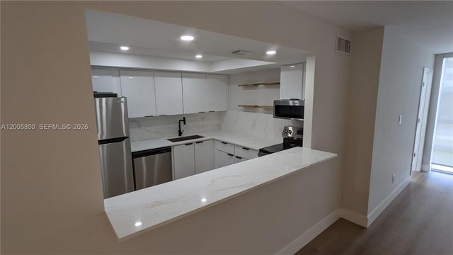 501 Three Islands Blvd 112, Hallandale Beach, FL 33009