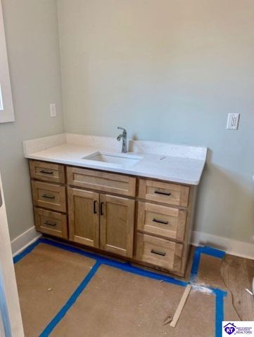 412 Woods Rd, Elizabethtown, KY 42701