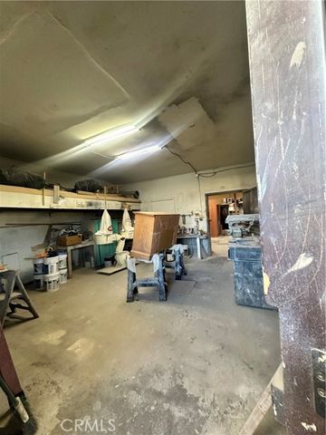 337 E Manchester, Los Angeles, CA 90003