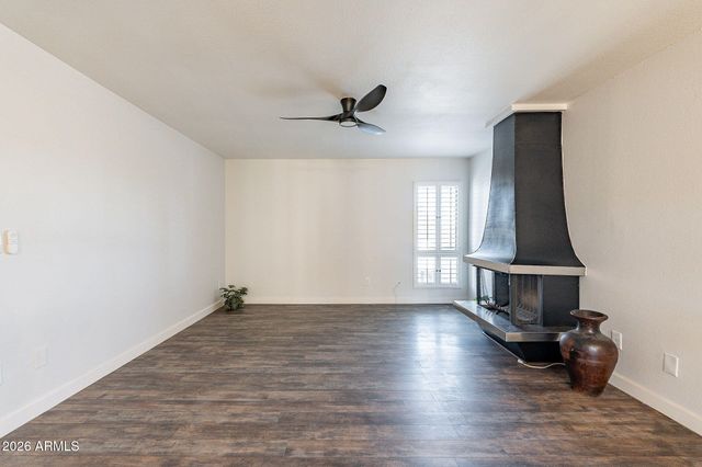 4950 N MILLER Road 220, Scottsdale, AZ 85251