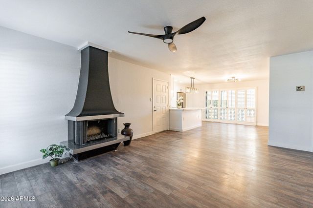 4950 N MILLER Road 220, Scottsdale, AZ 85251