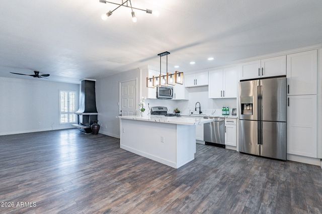 4950 N MILLER Road 220, Scottsdale, AZ 85251
