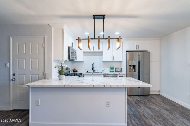 4950 N MILLER Road 220, Scottsdale, AZ 85251