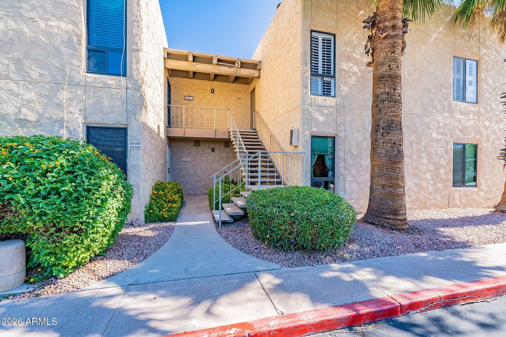 4950 N MILLER Road 220, Scottsdale, AZ 85251