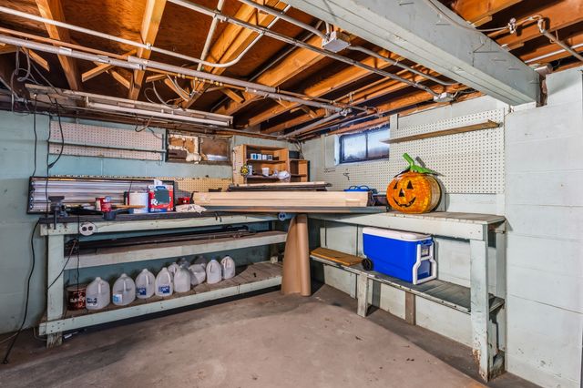 316 E Jackson Avenue, Des Moines, IA 50315