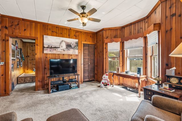 316 E Jackson Avenue, Des Moines, IA 50315