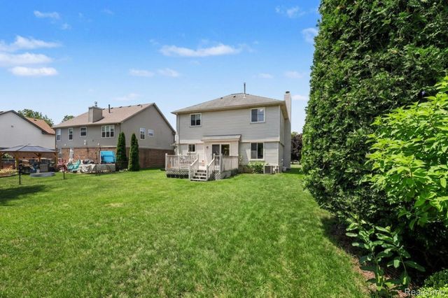 24535 Jason Drive, Brownstown Charter Township, MI 48134