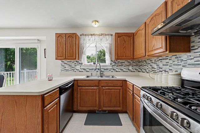 24535 Jason Drive, Brownstown Charter Township, MI 48134