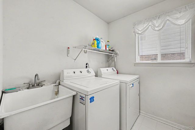 24535 Jason Drive, Brownstown Charter Township, MI 48134