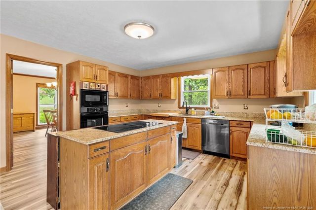 724 Galloway Drive, Fayetteville, NC 28303